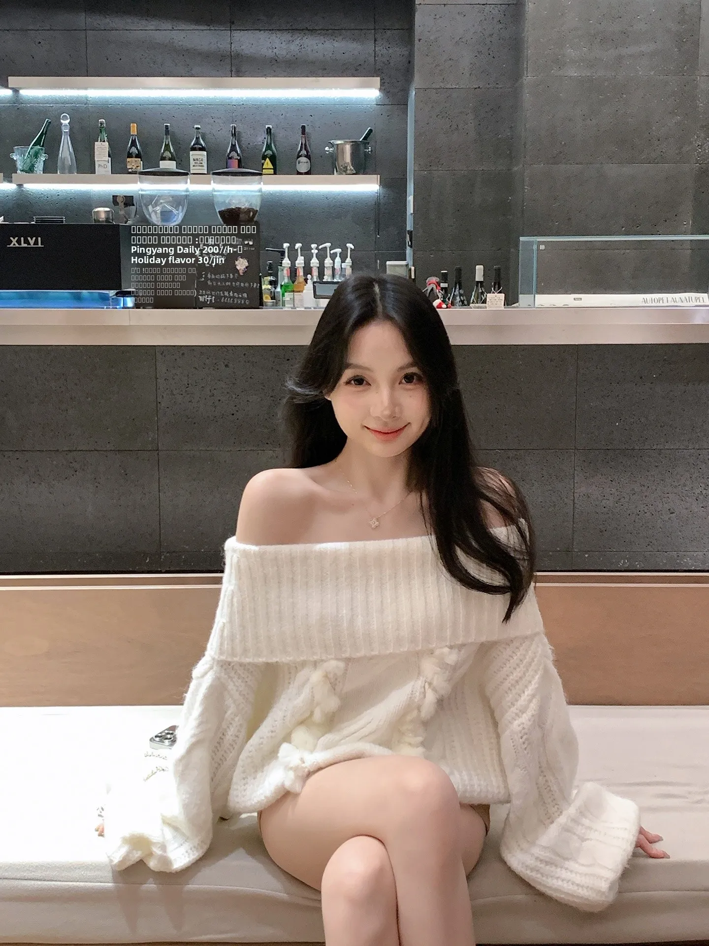 

Белый утепленный свитер на одно плечо, осень-зима 2025, новинка, элегантный, премиум-класса, женский топ, свободный крой