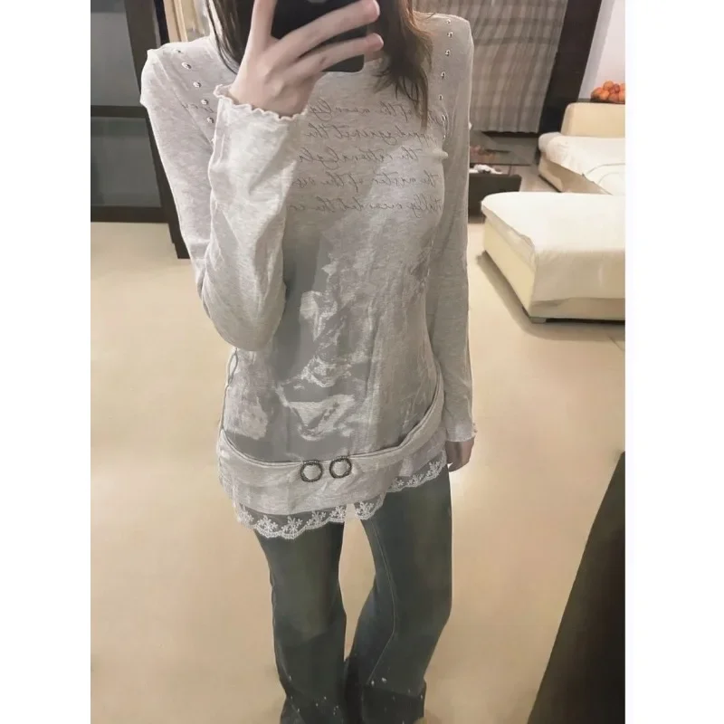 Light Asian Vintage Style Harajuku Light Gray Long Sleeved T-shirt Autumn Slim Fit Waist Cinching Chic Lace Patchwork Top Gothic