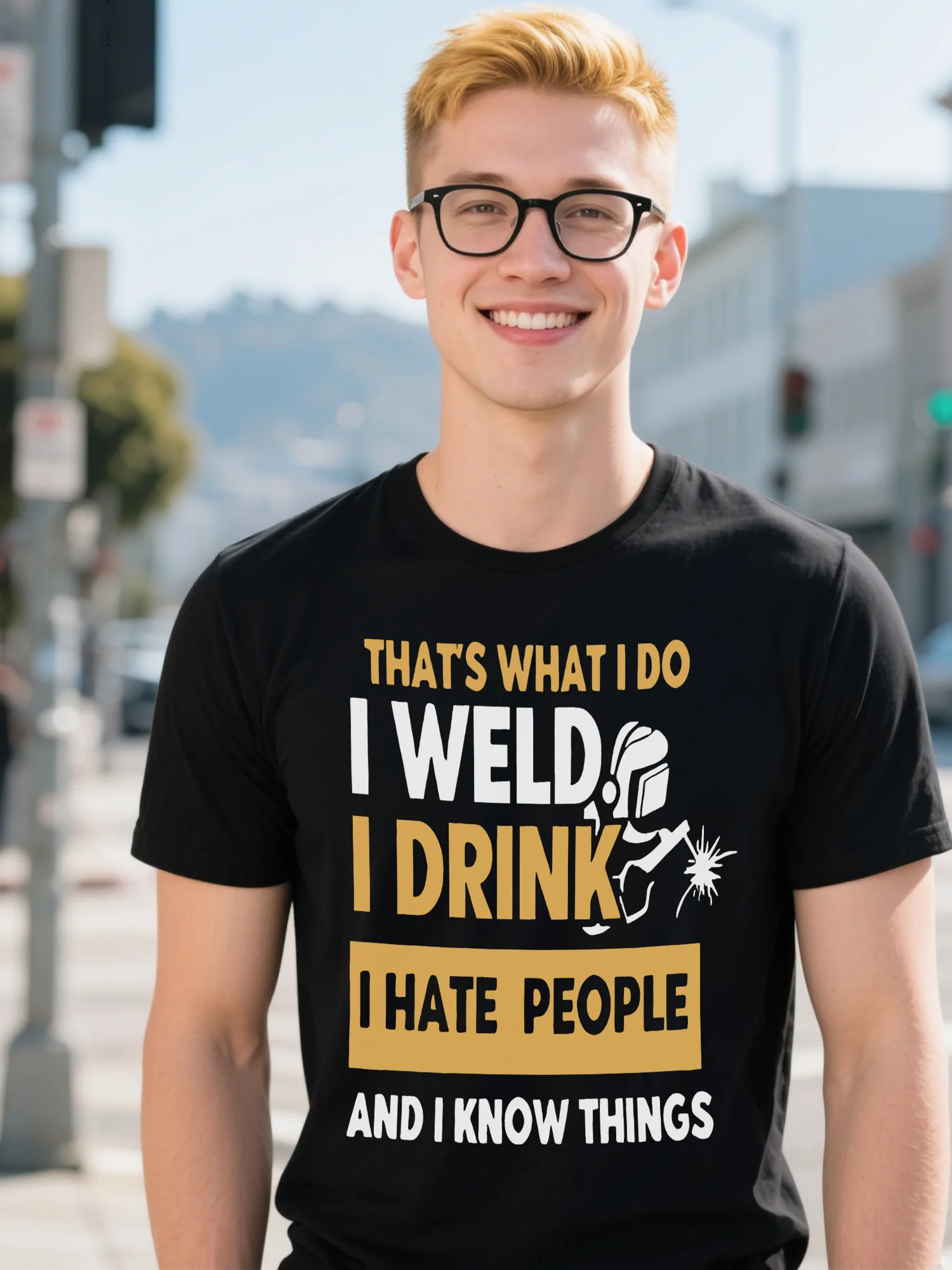 تي شيرت رجالي من القطن العضوي - طباعة زهور ريترو سوداء عالية الشارع، قماش ماص للرطوبة لصيف 2025