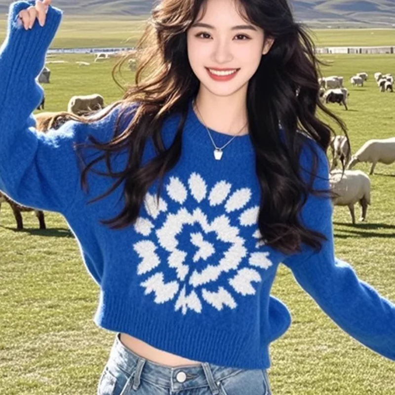 Winteroutfit Luie en luxe Klein blauwe trui met korte basis Pullover Sweater Dames herfst- en winterretro gebreide trui
