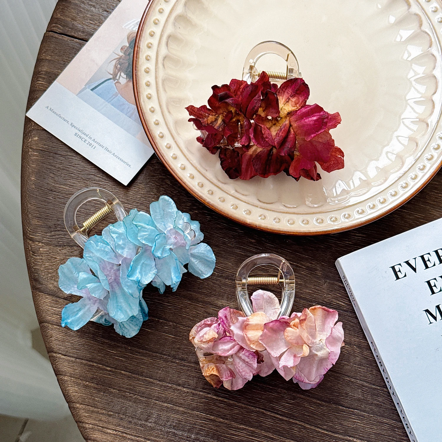 

Korean Style Summer Flower Hair Claw Clips For Women