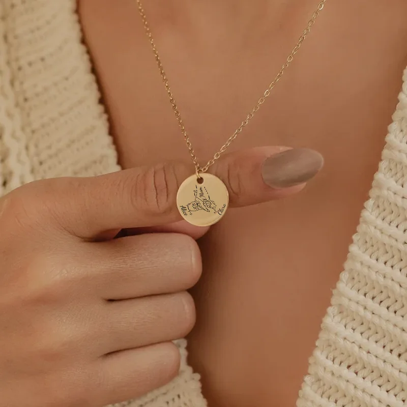 

Круглое ожерелье ко Дню матери, нержавеющая сталь по индивидуальному заказу, «Дитина и мама держит руки». Для мамы или других женских пожилых людей