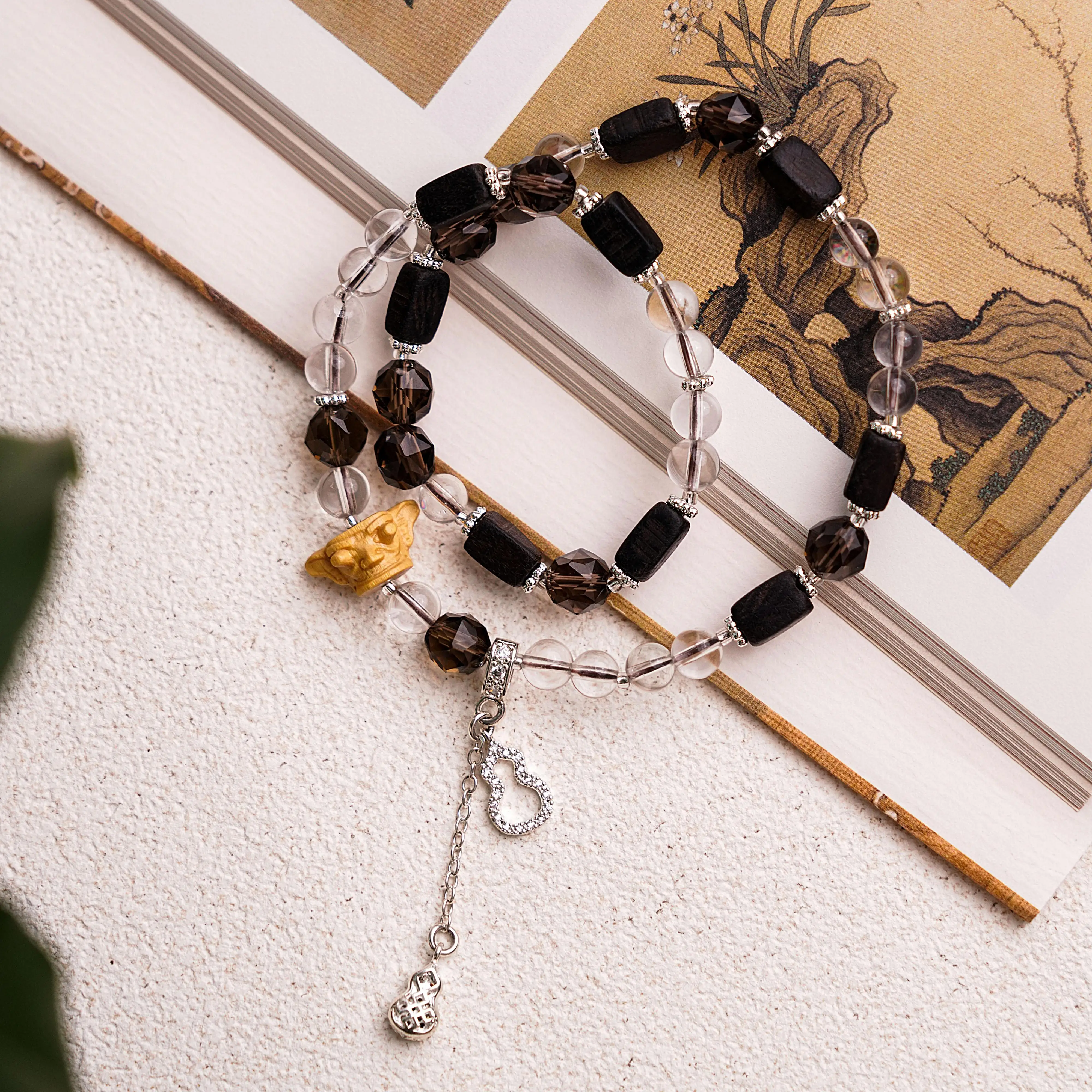 مجموعة ثلاث نجوم مكونة من جزأين