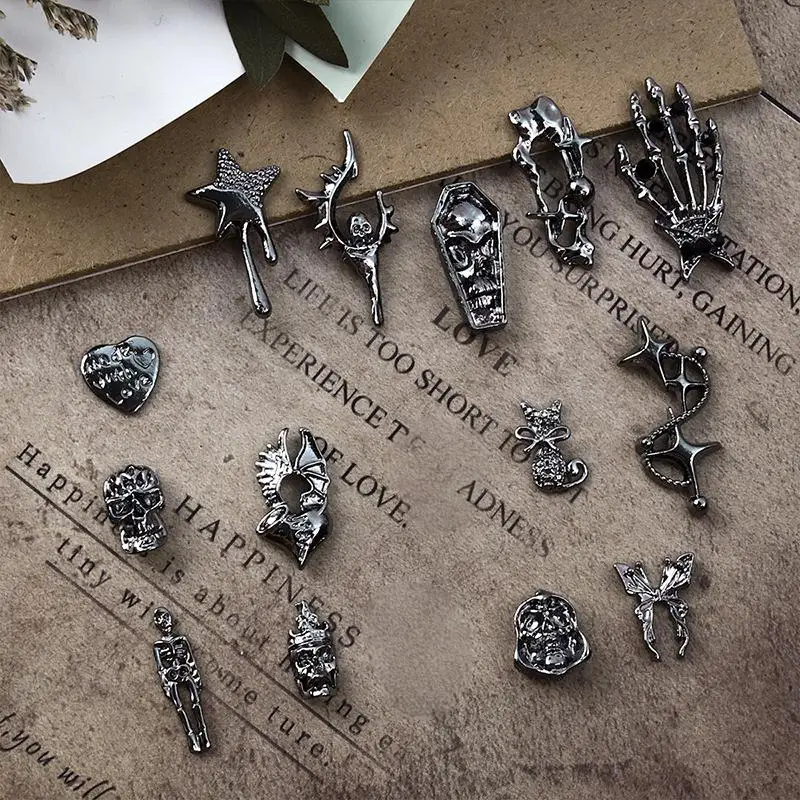 10PCS 다크 스타일 할로윈 네일 장식 액세서리 고딕 네일 아트 매력 용품 재료 해골 매니큐어 장식 부품