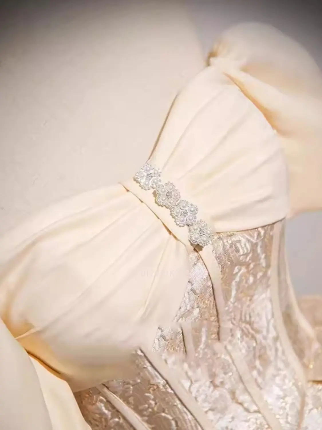 الشمبانيا الكرة ثوب فساتين Quinceanera بلوزات غير مغطية للكتف نفخة الأكمام حفلة موسيقية الزفاف عيد ميلاد رداء حفلات مناسبة رسمية