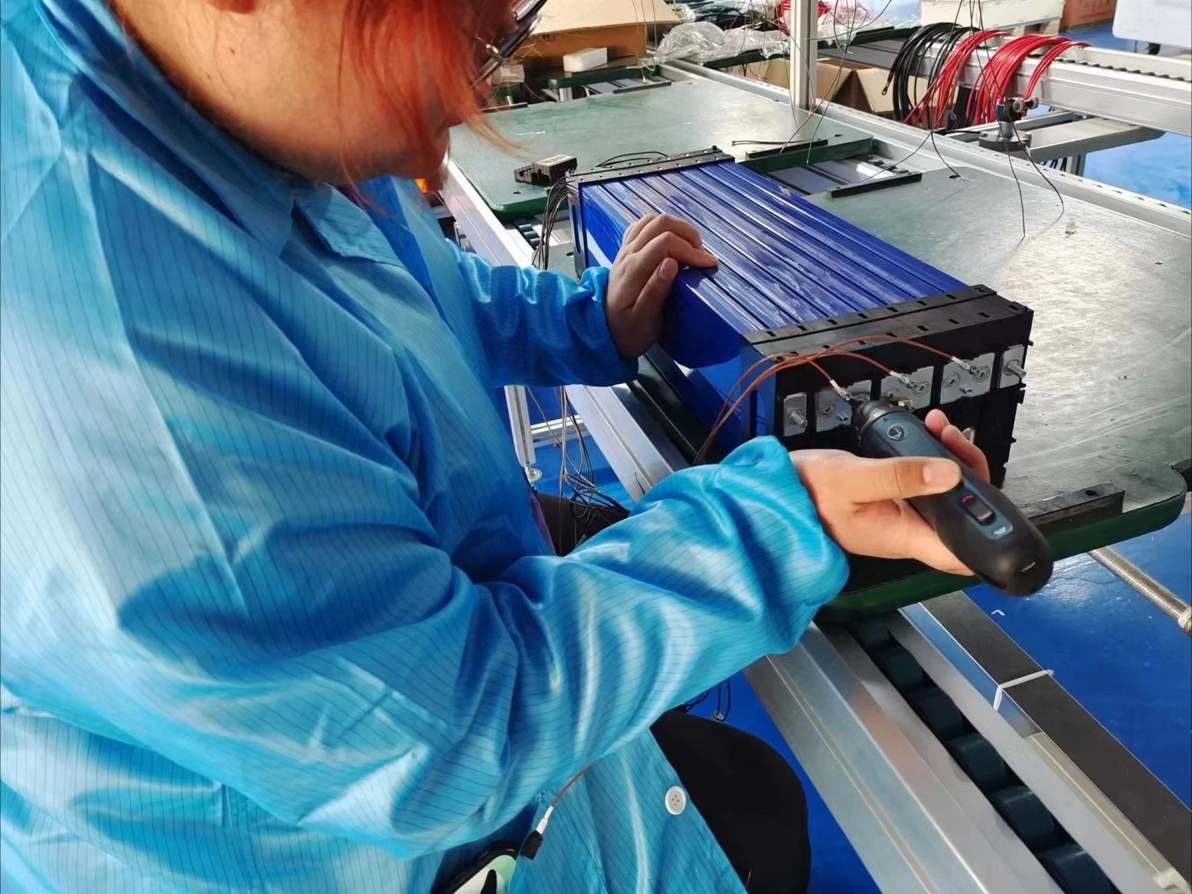 High Quality Mono Solar Panel Energy Storage Solar Photovoltaic Adding Solar Panels to House Cost