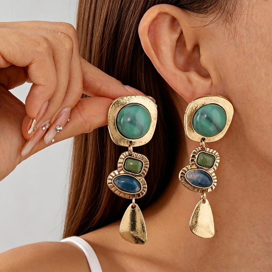 Retro multi-layer geometric irregular earrings, fashionable triangular water drop pendant earrings.