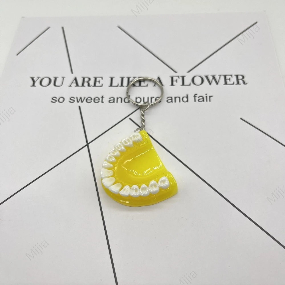 Funny Resin Tooth Key Chain Dentist Pendant Simulation Mini Denture Keychain for Bag Hanging Ornament Car Key Rings Gifts