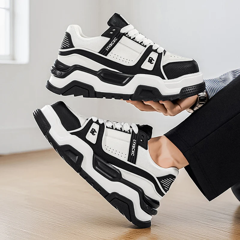 

Four-season Low-top Round-toe Color-block Vulcanized Lace-up Fashionable Soft-soled Lightweight New Large-sized Board Shoes