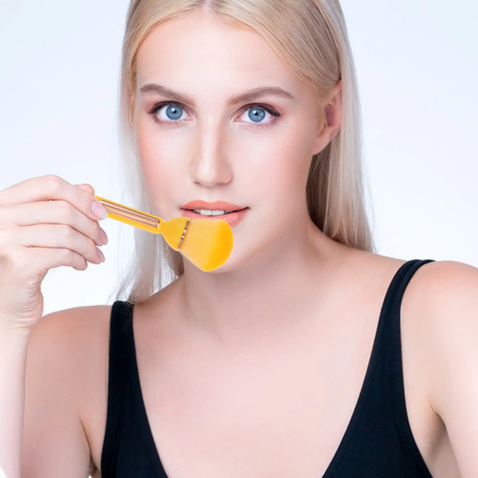 2 szt. pędzli do pudru w kształcie kwiatka do pudru sypkiego, różu i rozświetlacza, pędzel do policzków z długą rączką, miękkie, delikatne włosie do twarzy