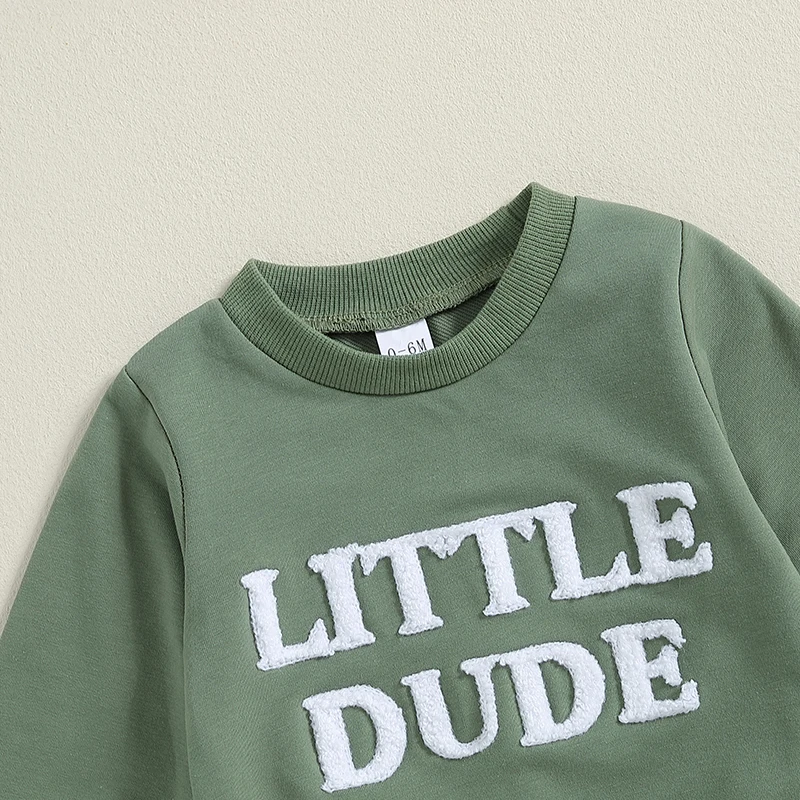 طقم من كنزة رياضية وبنطال بأكمام طويلة ومطرزة بحروف من قطعتين للأطفال الصغار ، رقبة مستديرة ، جيوب برباط ، ملابس طويلة