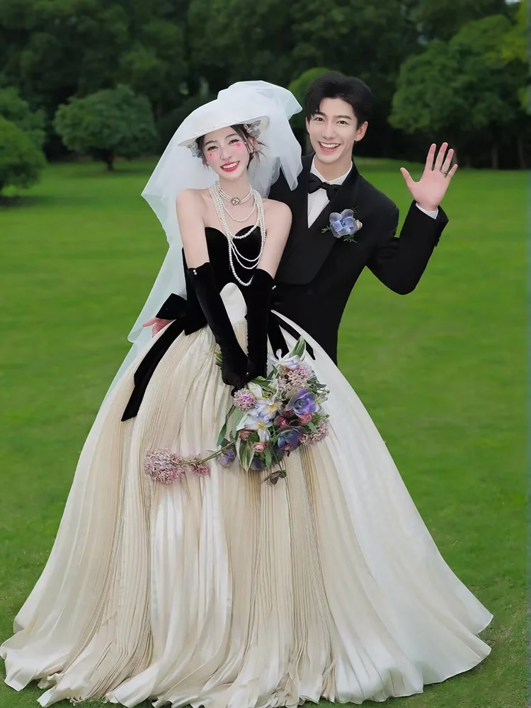

New Velvet Wedding Dress Black Hepburn Style Outdoor Photography Studio Shoot Bustier Gown Luxury Sensation Fashionable Women...