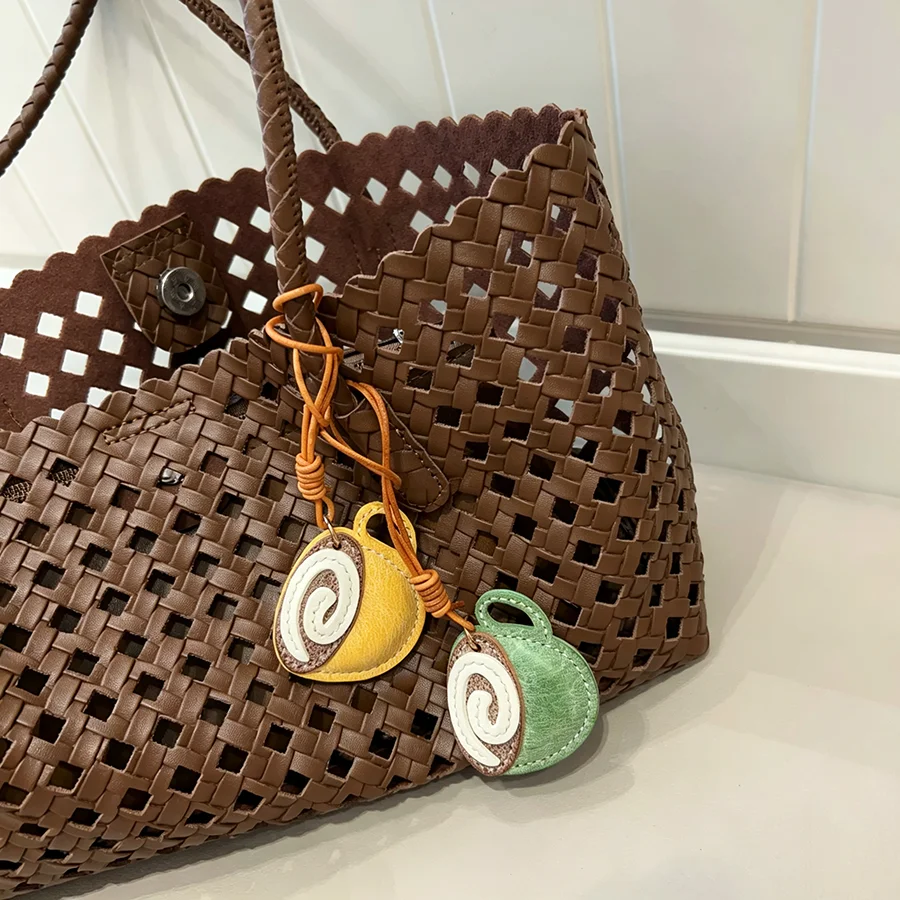 Coffee Cup Latte Art Cow Leather Bag Charm Keychain Cute Hanging Ornament For Coffee Lovers Cute Keychain Bag Pendant 2027