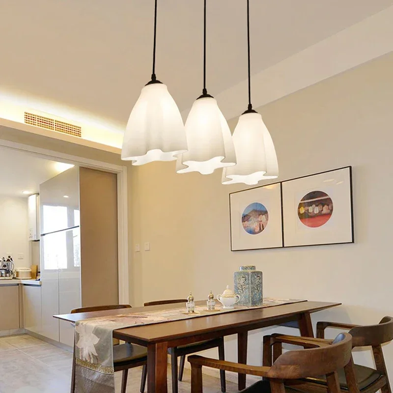 

Restaurant chandelier three simple modern garden dining table dining room lamp American country personality bar lamp