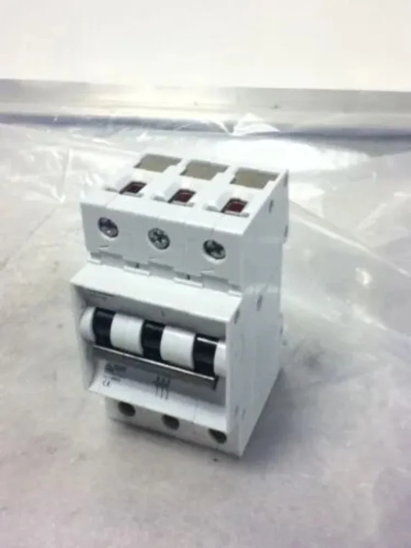 

100% Original New 5SX2-320-8 Small Circuit Breaker 1 Year Warranty Fast Shipping