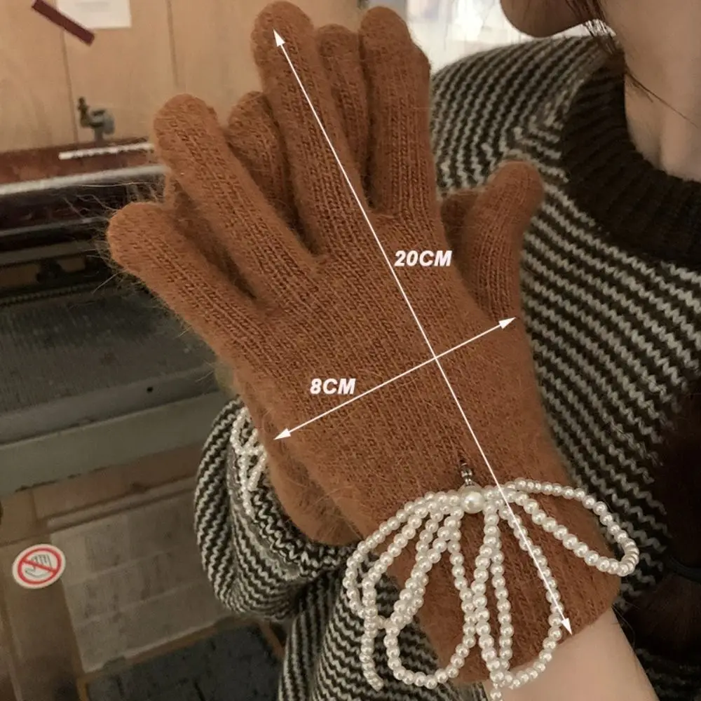 قفازات نسائية محبوكة بفيونكة لؤلؤ ، أحادية اللون ، سميكة ، دافئة ، إصبع كامل ، مقاومة للرياح ، ناعمة ، شاشة تعمل باللمس ، الشتاء ، الموضة