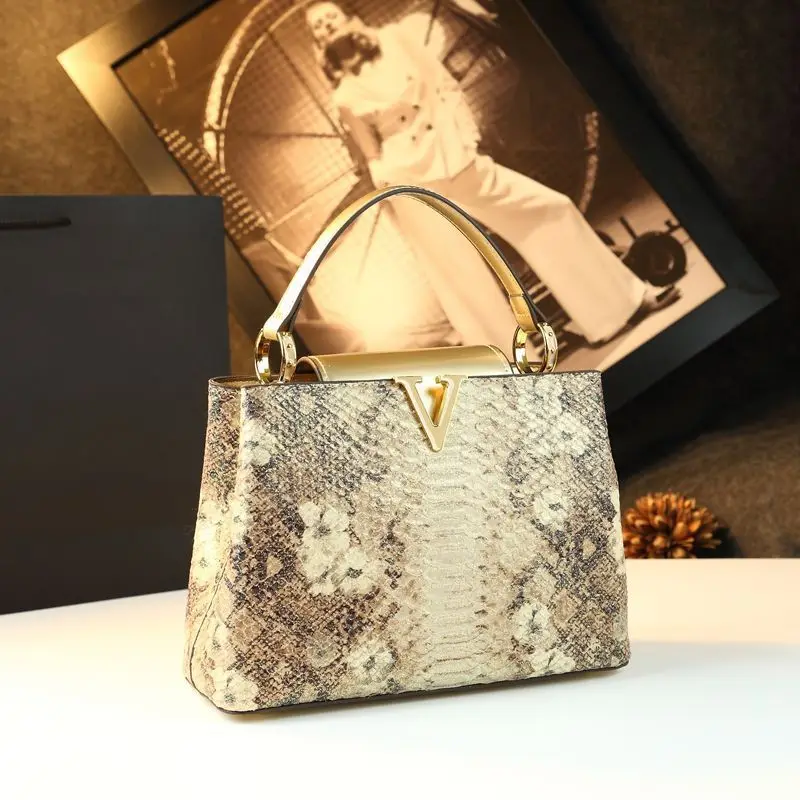 

Simple Vintage Fashionable Tote Bag For Women Large Capacity Trendy Design Luxury Leather Elegant And Practical Diaper Bags