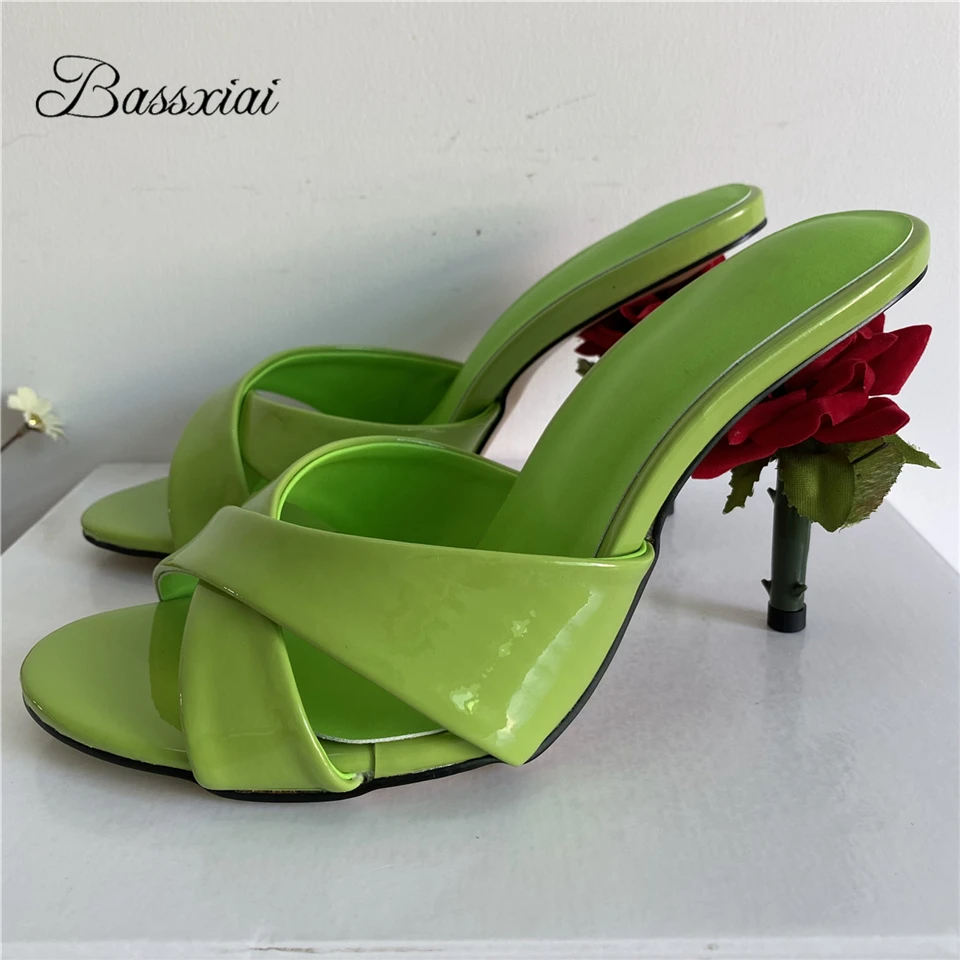 

Unique Upward Rose Heel Modern Sandals Women Cross Band Luxury Patent Leather Slingbacks Summer Mules For Girls