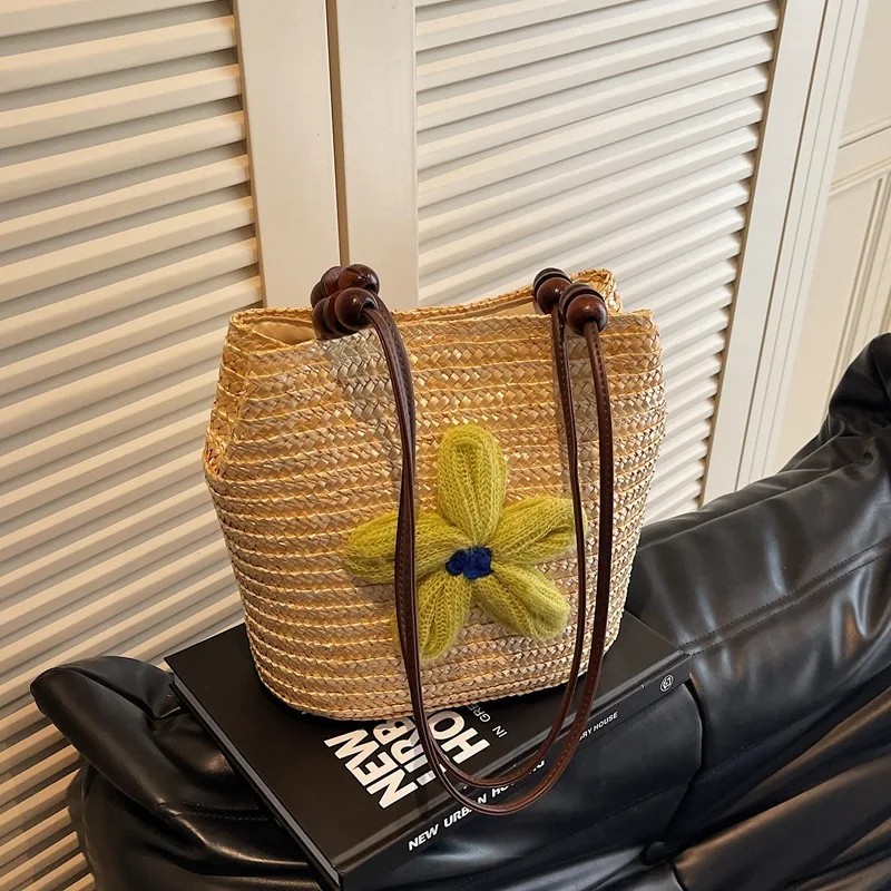 

Spring New Large Capacity Fashion Straw Shoulder Bag Women Simple Beach Bag Vacation Woven Fashionable and Versatile Handbags