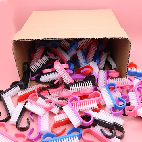 Imagen 2 del producto 100 Uds herramientas de cepillo de limpieza para uñas cepillos limpiadores de polvo de plástico colorido arte de uñas pedicura polvo removedor suave herramientas de manicura