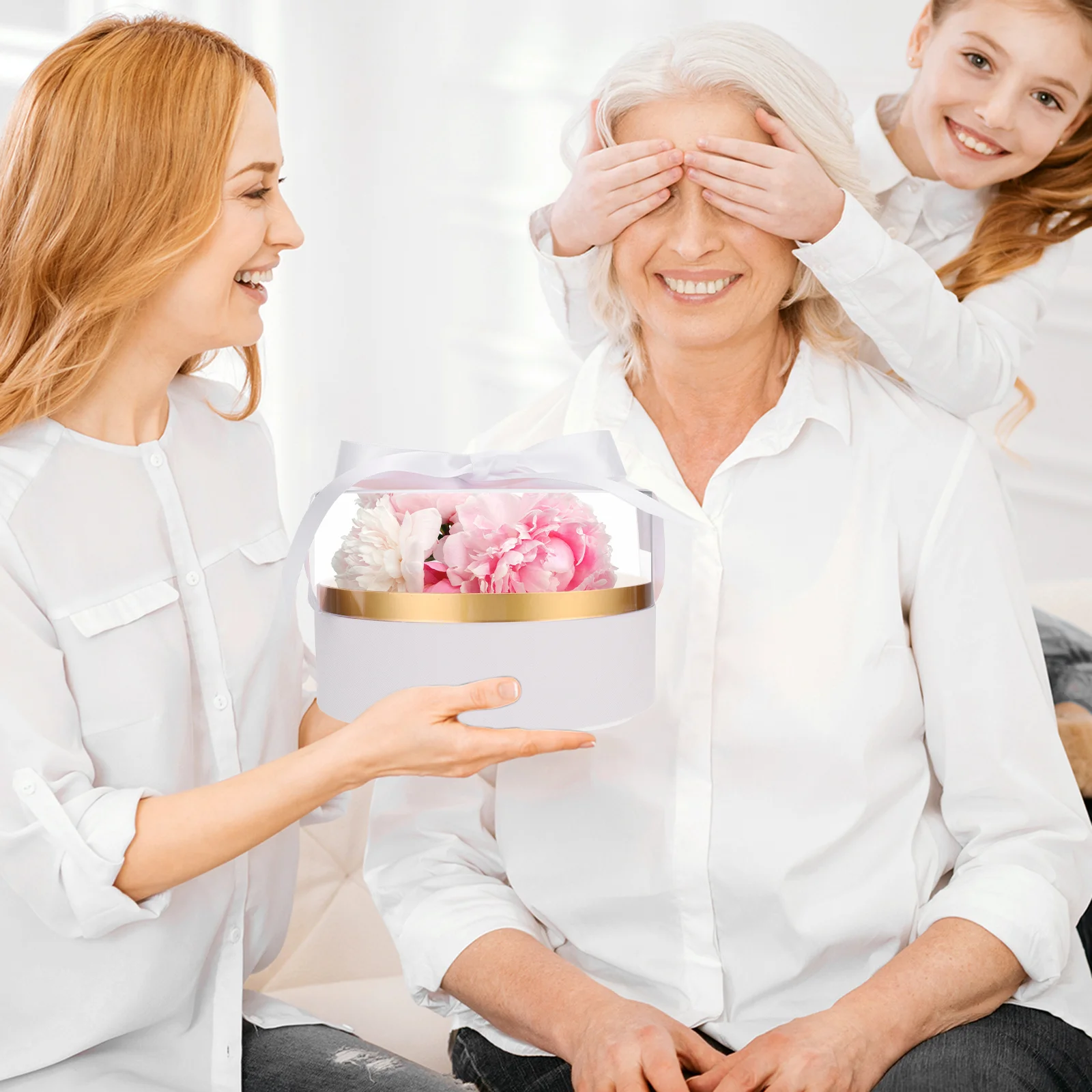 

Clear Acrylic Flower Box Round Eternal Flower Gift Packaging for Arrangements Empty Display Box for Leaves Presents Decor