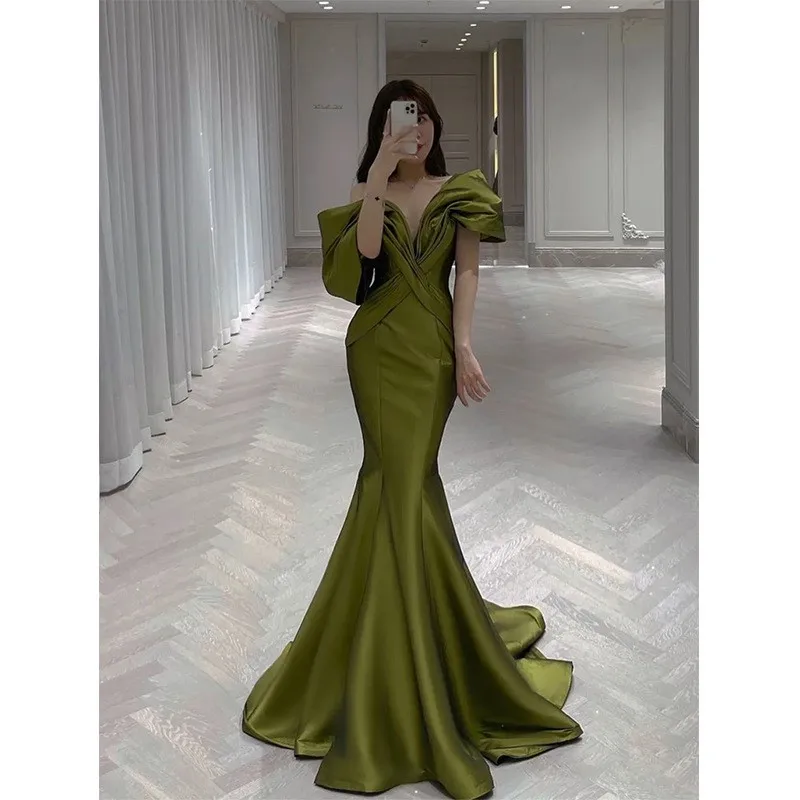 

Fishtail Fruit Green banquet toasting performance dress