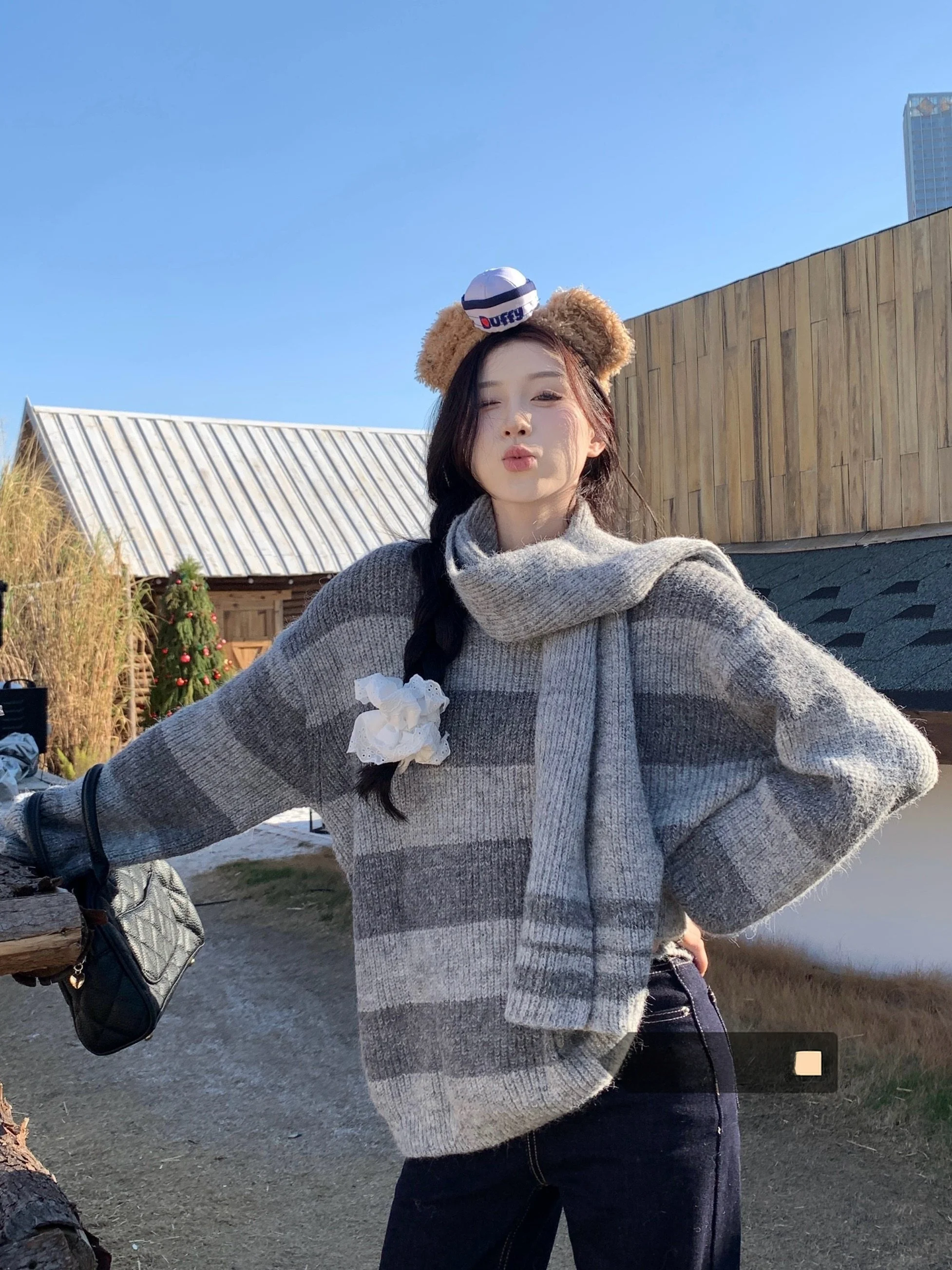 

Korean Sle V-Ne Striped Scarf Sweater Women's Loose Oversize Knitted Long Sve Top for Winter Casual Wear