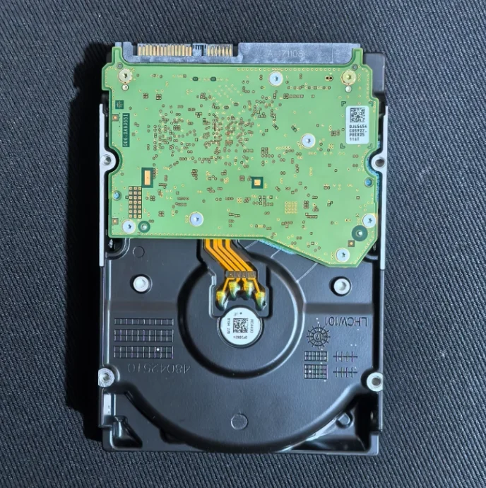 

For 9HXK6 HUH721212AL5200 09HXK6 12T 7.2K NL SAS 3.5 256M 12gb Server Hard Disk