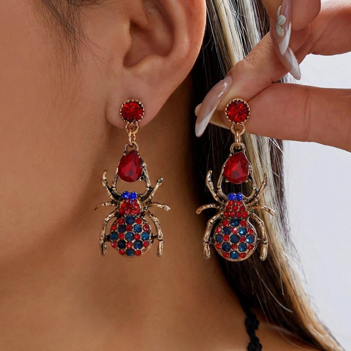 Vintage Gothic Spider Dangle Earrings For Women Red Blue Rhinestone Animal Spiders Drop Earring Halloween Party Costume Jewelry