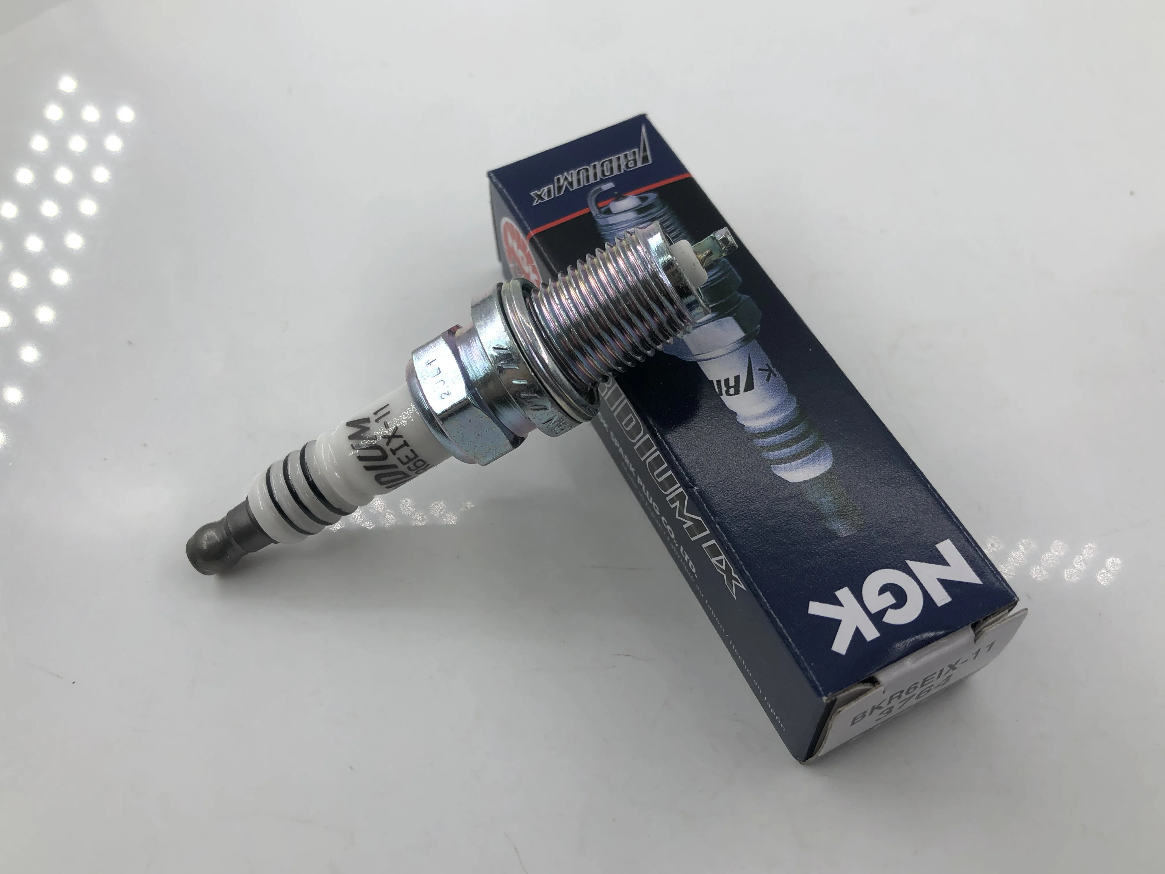 

4PCS LFR5AIX-11 4469 Iridium Spark Plug For Kia Forte Hyundai Nissan Altima Toyota Venza Jeep Dodge Infiniti FX35 Suzuki Ram