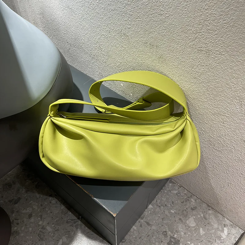 

Autumn/Winter Fashion Crossbody Bag for Young Women - Retro Wide Strap Shoulder Bag with Soft PU Leather Casual Hobo Style