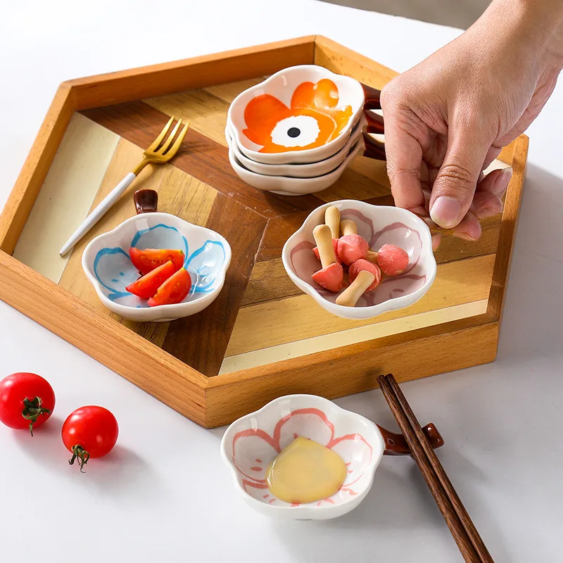 Vintage Ceramic Craft Dish Flower Shaped Small Dish Creative Dipping Sauce Small Dish Transformed Dish Chopstick Holder Gift
