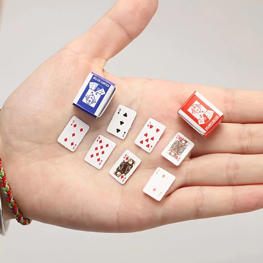 1PC Outdoor Portable Mini Fingertip Playing Card Super Travel Party Playing Card Suitable for Outdoor Party Gathering Activities