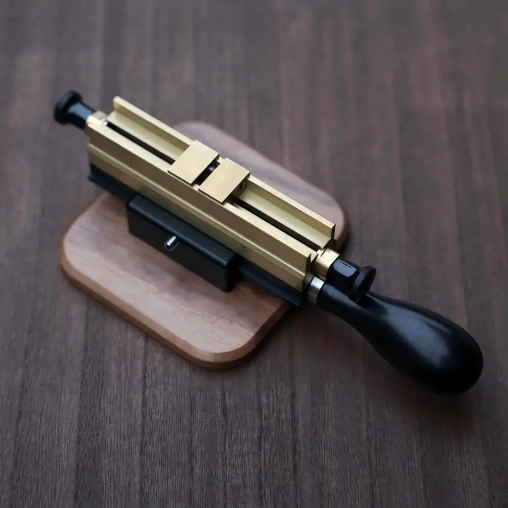 

MAXITA Hot Foil Stamping Machine Fixture Holder Walnut Base Anti-Scald Stand Leathercraft Tool Branding Iron Cooling Dock