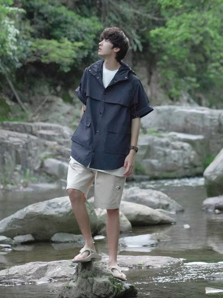 

Рубашки в стиле Safrai, мужские однотонные японские рубашки с капюшоном и коротким рукавом, летняя уличная одежда в стиле Харадзюку, молодежные модные топы с жизненным темпераментом