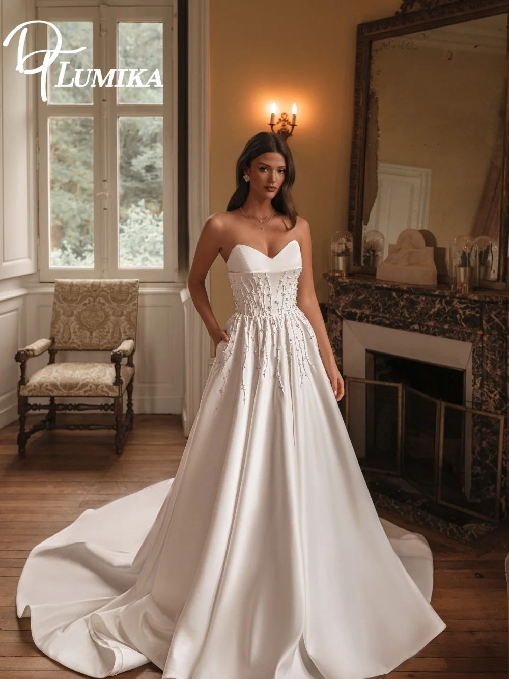 

Luxurious Strapless Satin Wedding Dress 2026 Romantic Beaded Bridal Gown Fashion Ball Gown Floor-Length Bridal Dress Robe De Mar