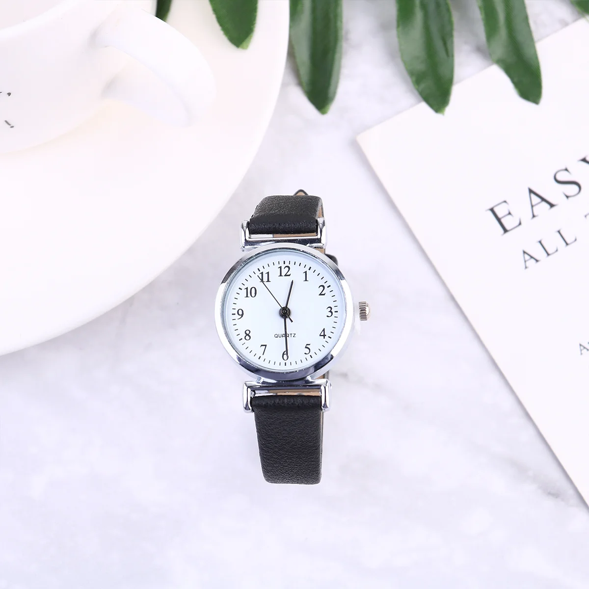 

2Pcs Black White Brown Quartz Watch All-Match Stylish Wristwatch for Students Fashion Gift Quartz Watch Men Wristwatch