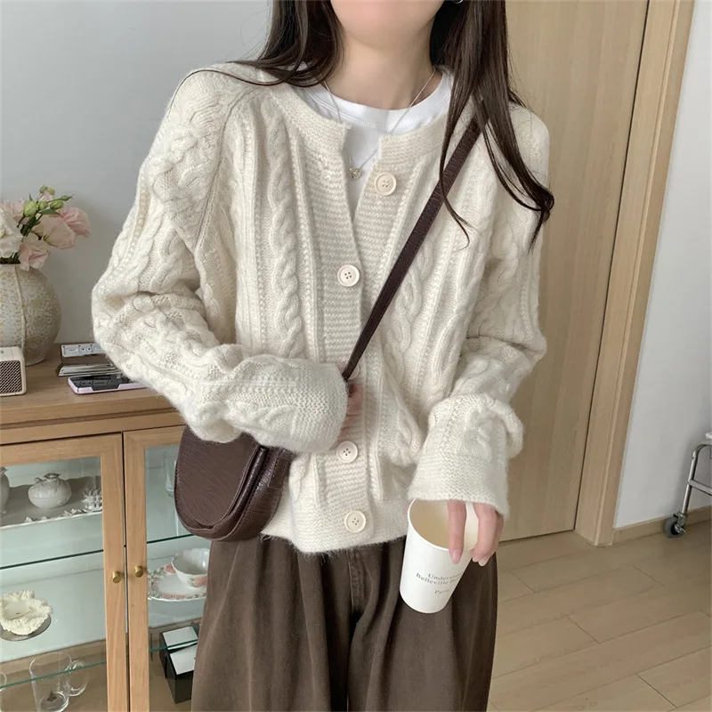 

Soft Waxy Fried Dough Twists Sweater Knitted Cardigan Coat Women's Autumn And Winter Round Neck Milk Fufu's Lazy Style Short Top