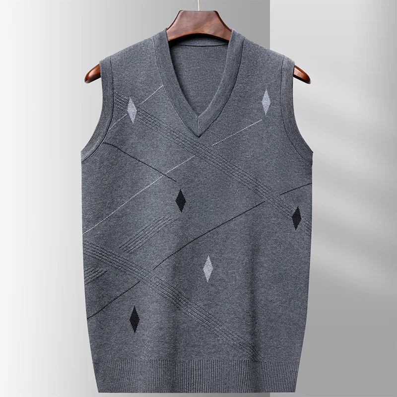 

Knitted Sweater for Men Fashion Casual New Argyle Solid Color Pullover Vest V-neck Sleeveless Sweater Mens Clothes