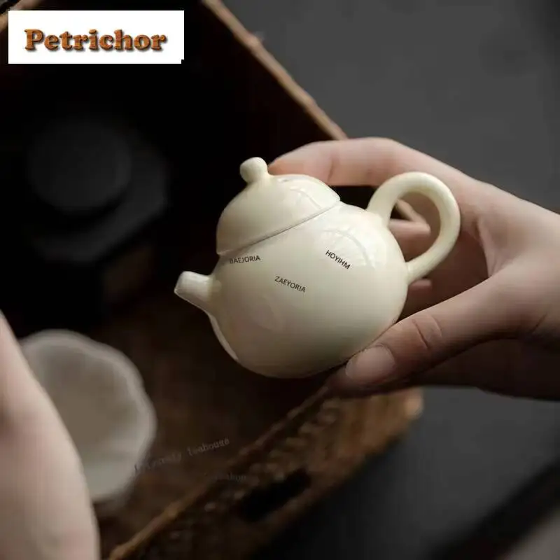 Théière en céramique jaune artisanale de 100 ml, mini-pot de collection pour le thé, bouilloire à thé, accessoires de décoration pour le thé chinois