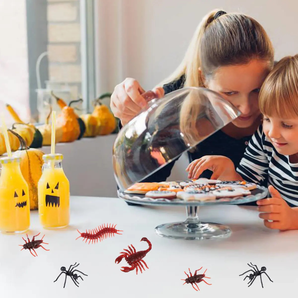 

60Pcs Simulation Insect Realistic Spider Centipede Scorpion Creepy Prank Props Halloween Scary Trick Decoration