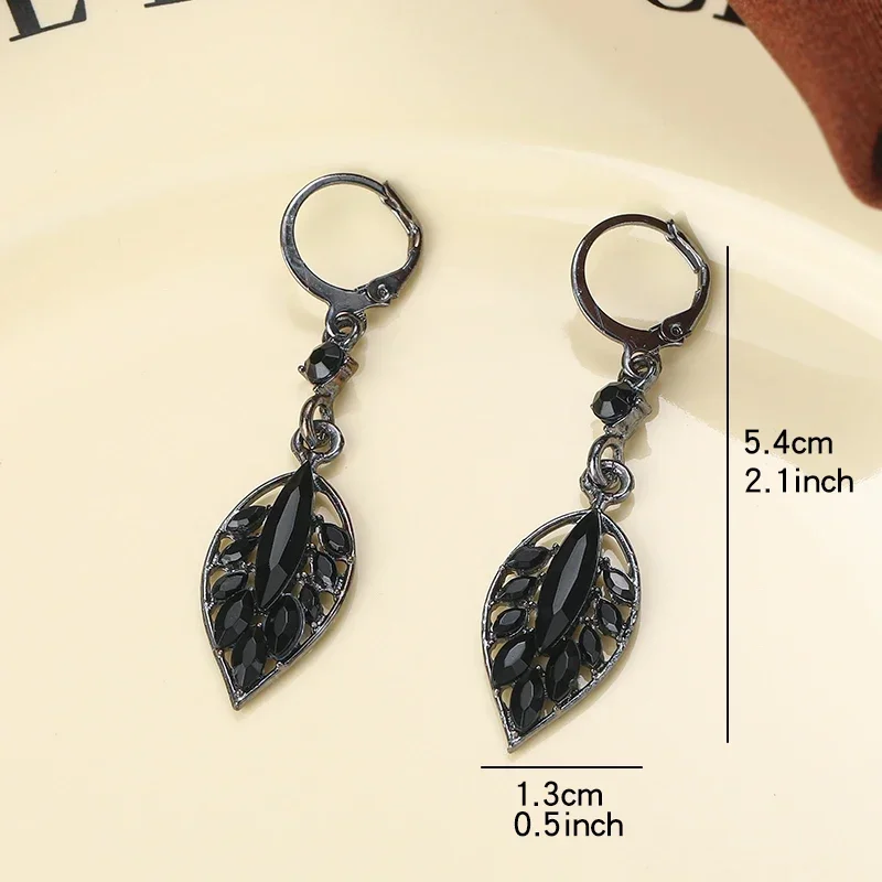 New Fashion Trend Zircon Crystal Black Leaf Pendant Earrings for Women Unique Design Temperament Wedding Party Jewelry