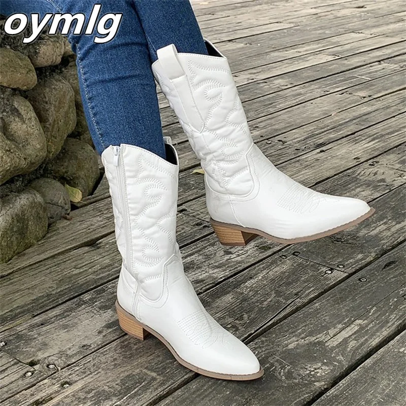 

Large size mid length boots for women in autumn and winter 2023, new pointed side zipper embroidered thick heel boots in stock