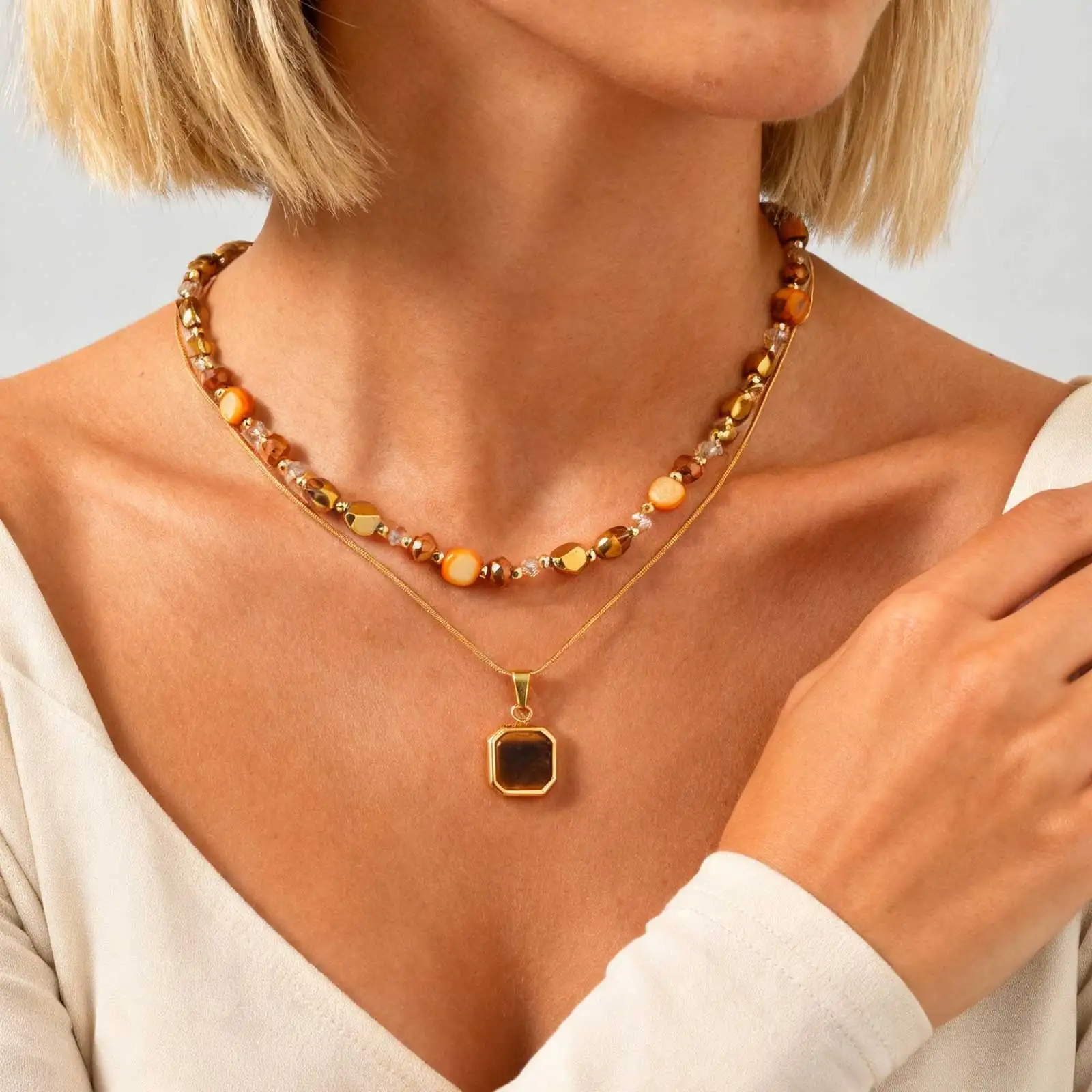 Luxury Natural Stone Pendant Maillard Beads Necklace for Women Caramel Temperament Neck Chain Charm Party Winter Jewelry Gift
