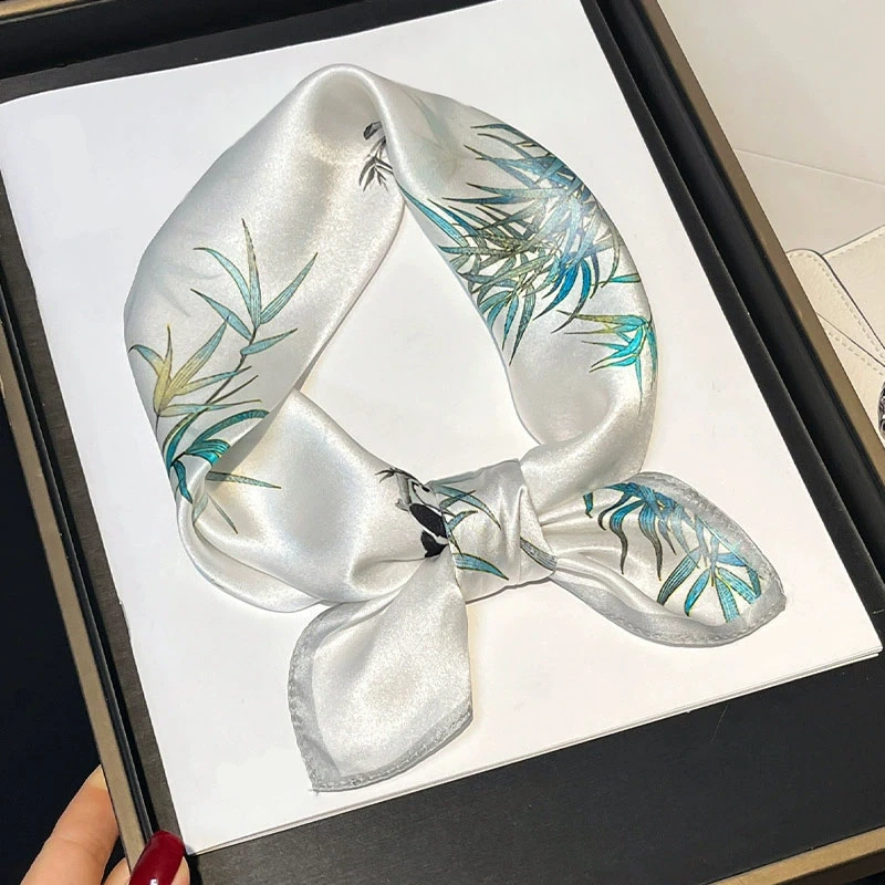 Thumbnail 4 - #35 Top 50 Silk Neck Scarf