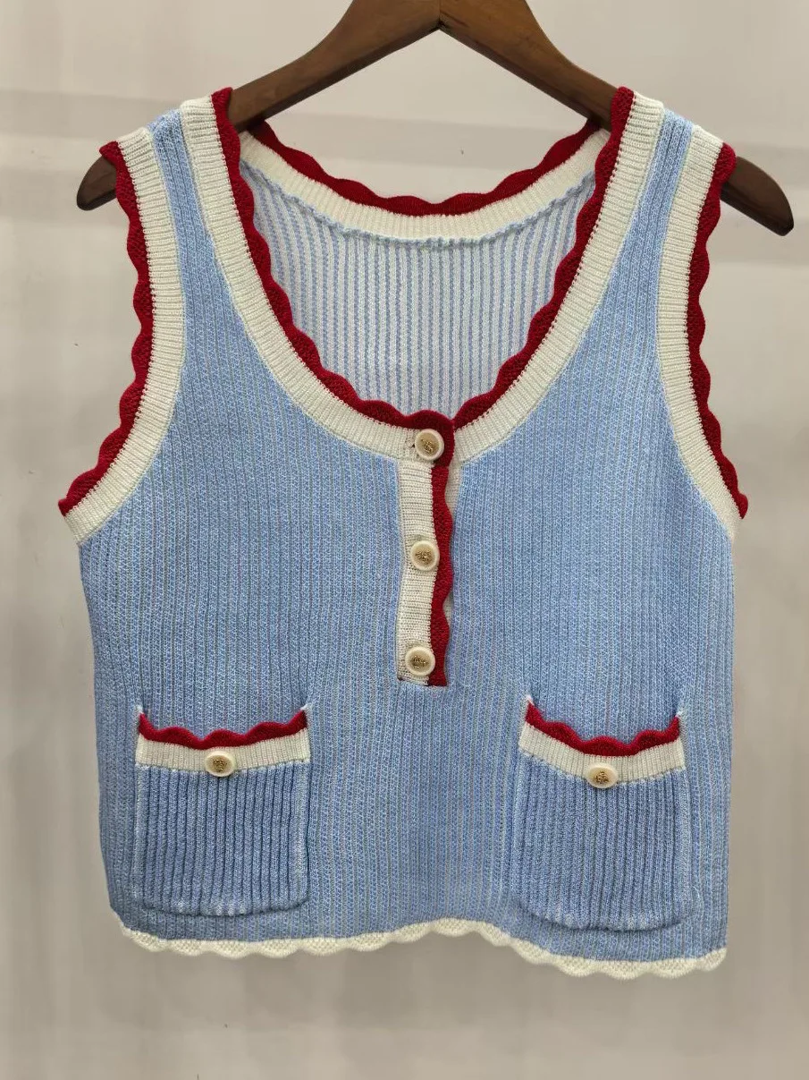 高級感のあるヨーロピアンスタイルの夏らしいフレッシュなカラーブロックのラウンドネック、万能なショート丈のノースリーブニットベストトップで若々しい印象に。