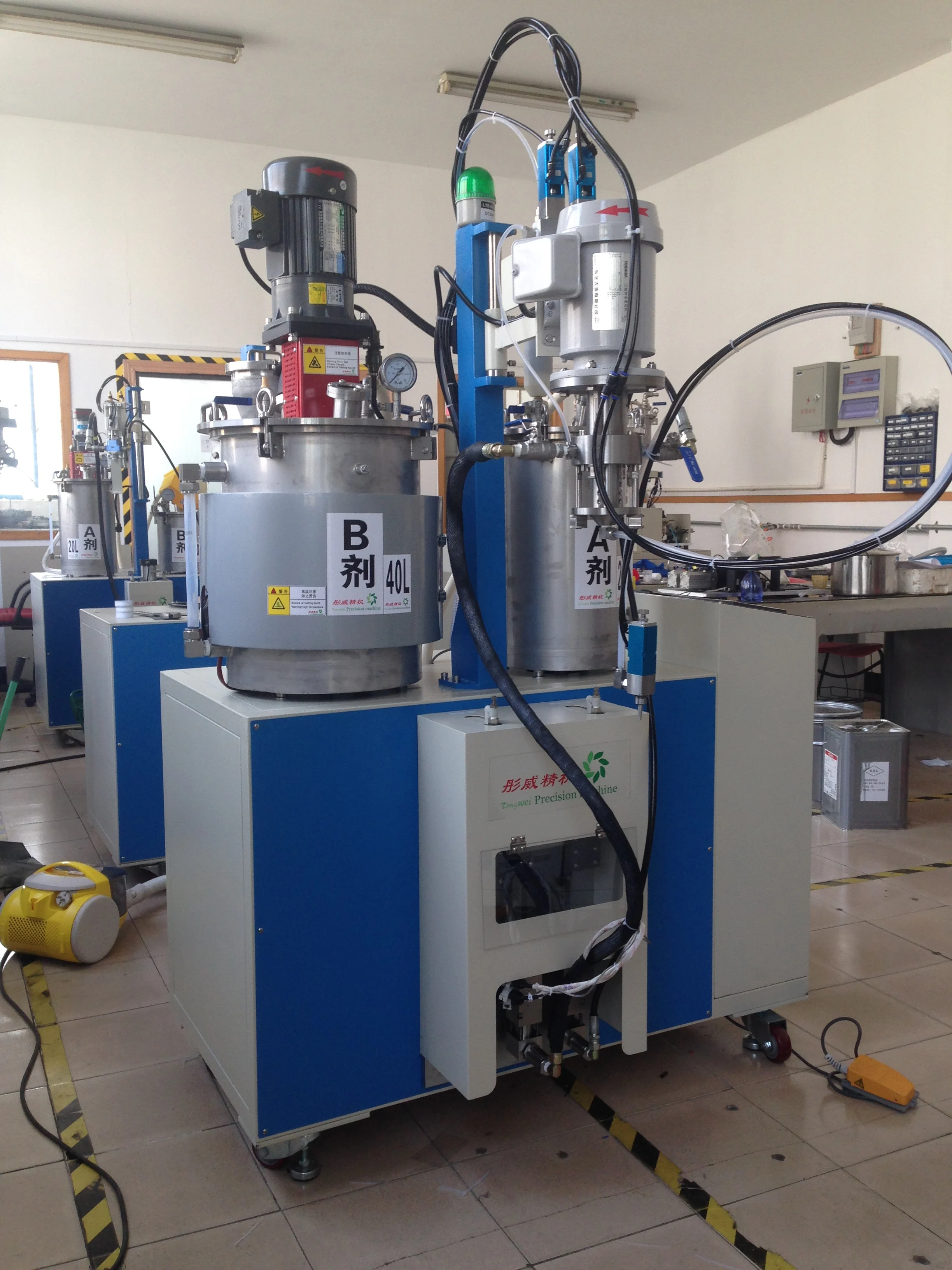 Two-Component Epoxy Resin Glue Filling Machine, PLC Core Components for LED Electronics