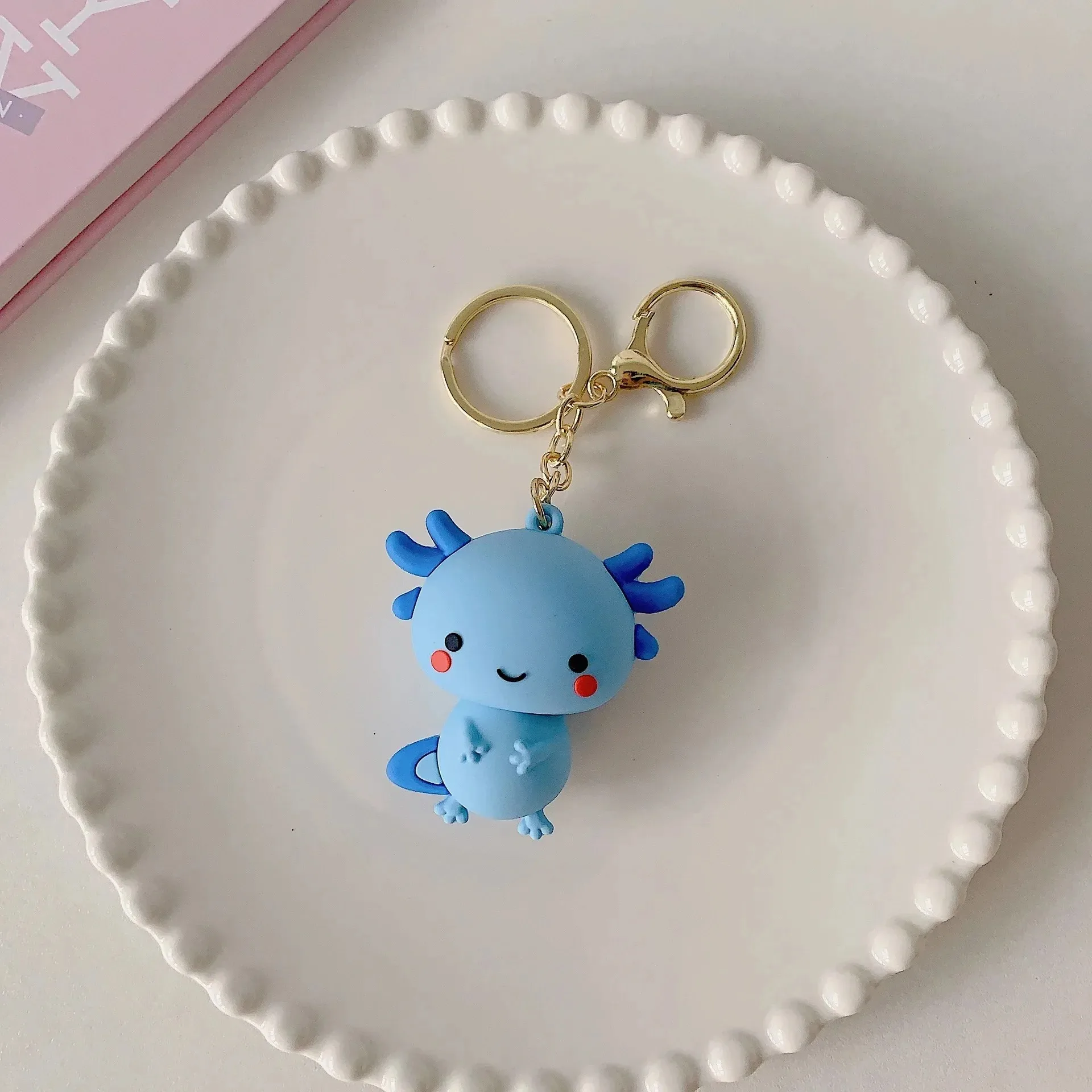 جميل Axolotl سحر مفتاح سلسلة للفتيات الوردي الأزرق الأسماك البلاستيكية قلادة كيرينغ موضة الحيوان الحلي لمحبي الحيوانات الأليفة الهدايا التذكارية