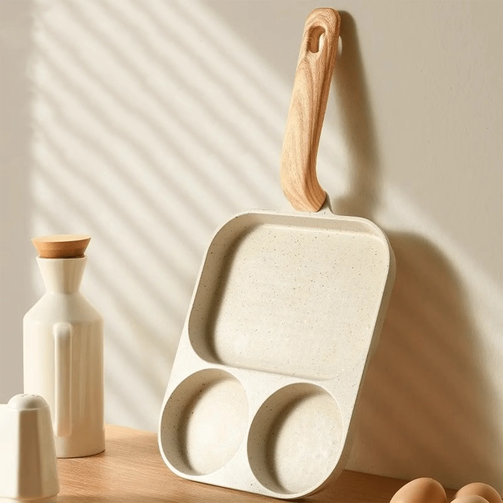 

Non-Stick Enlarged Omelette Pan Breakfast Pan Mini Burger Pan,Non-Burning Raised Handle,Multi-Purpose,Practical(3 And 4 Holes)