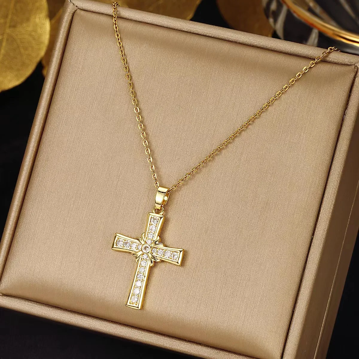 Ole Vintage Fresh Gothic 24k Gold Cross Necklace Pendant, Religion, Holiday Gift, Fashionable Hundred Necklace Pieces for Women.